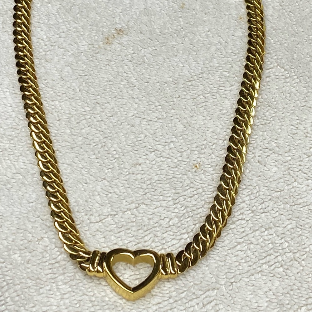 18k gold heart necklace